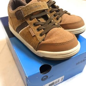 STRIDE RITE MADE 2 PLAY KALEB SNEAKER